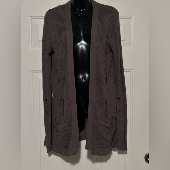 Buckle Day Trip BKE Distressed Gray Sweater Cardigan Womens Size Small - Picture 3 of 9